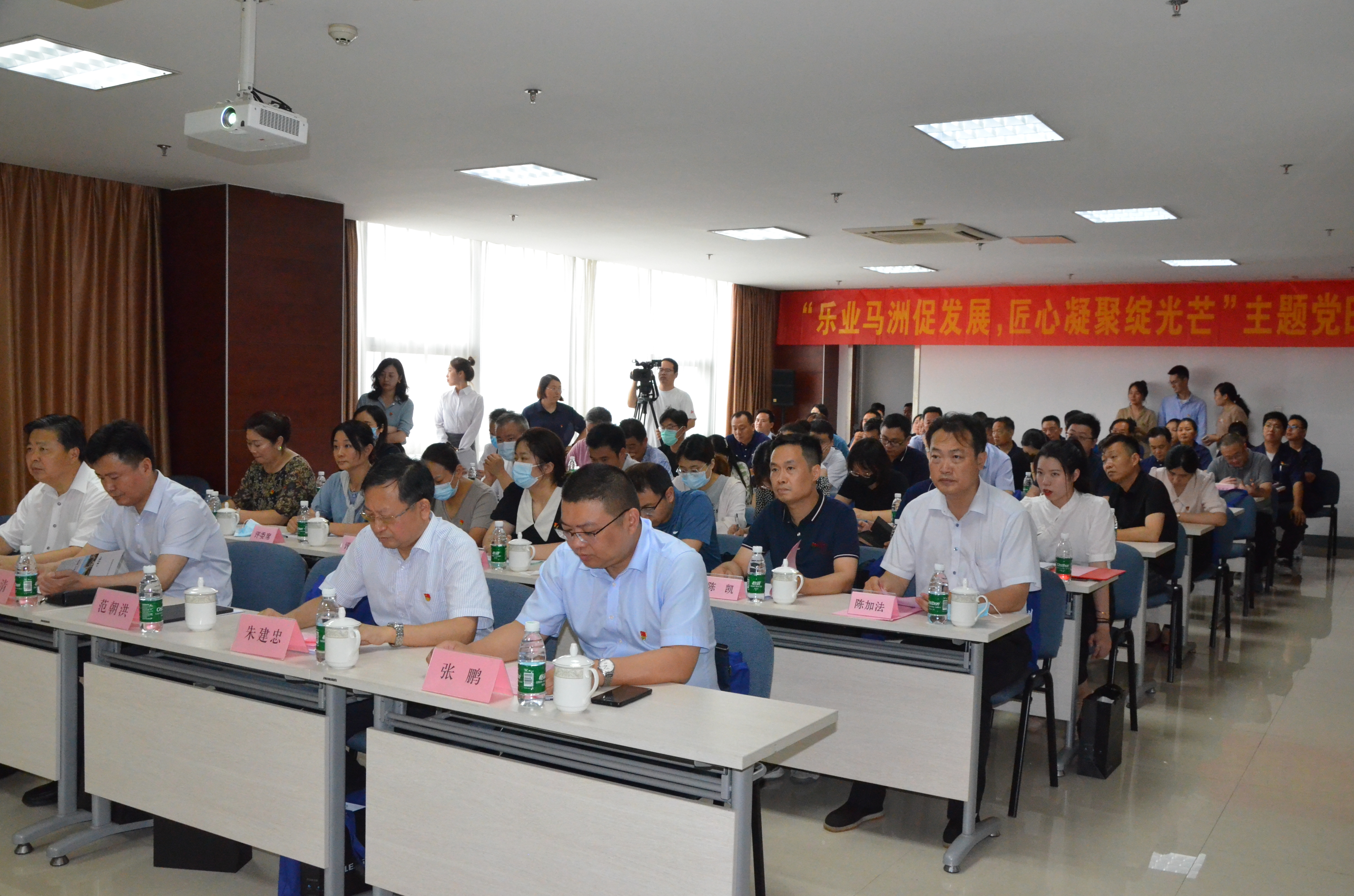 乐业马洲促发展  匠心凝聚绽光芒